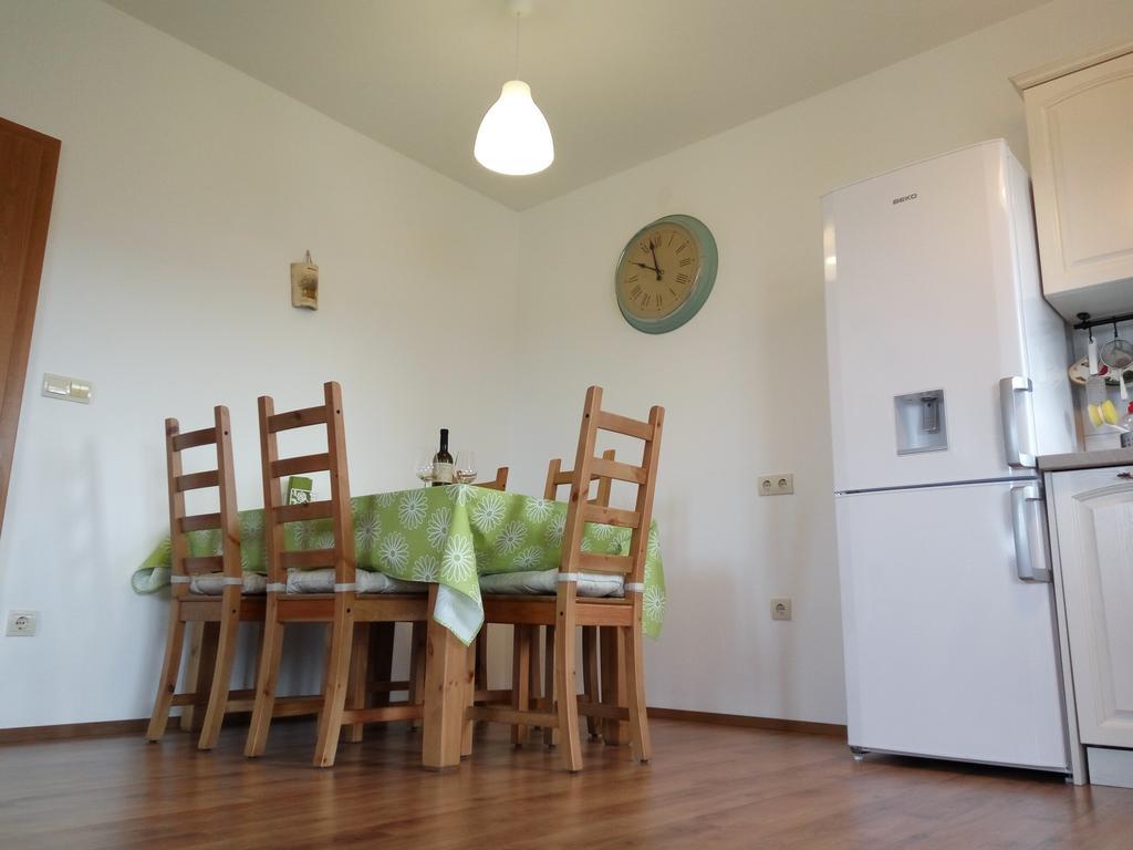 Apartment Asparagus Ровинско село Екстериор снимка